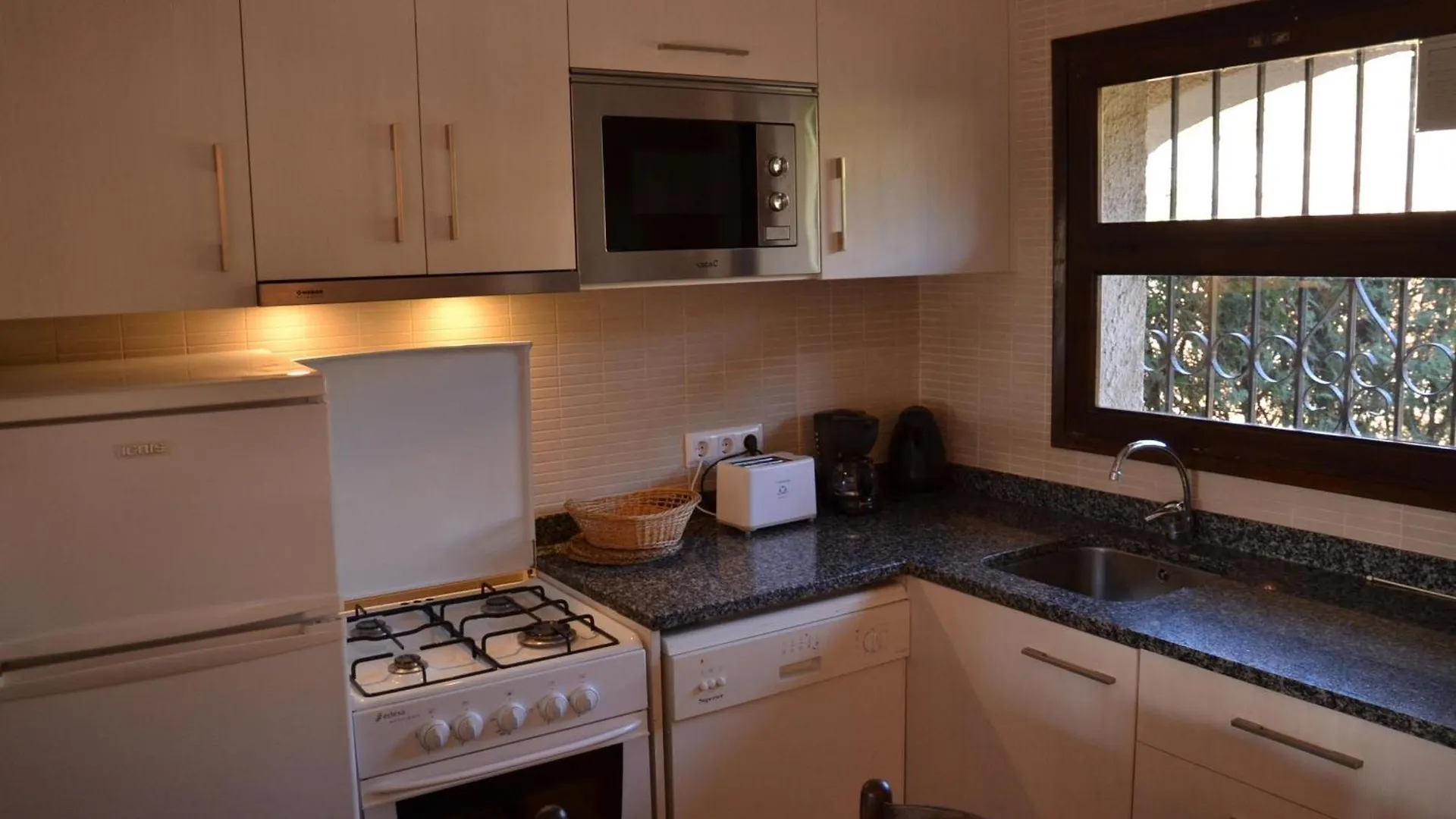 Holiday home Torre Vella 133 - L'Estartit, Torre Vella - Es-323-79 Villa